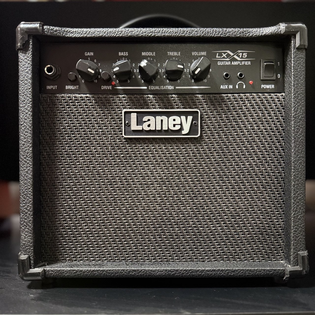 Комбопідсилювач Laney LX15B 0